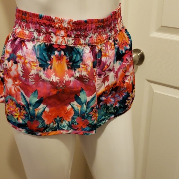 OP Board Swim shorts flowered print  size 11/13 - Picture 3 of 6
